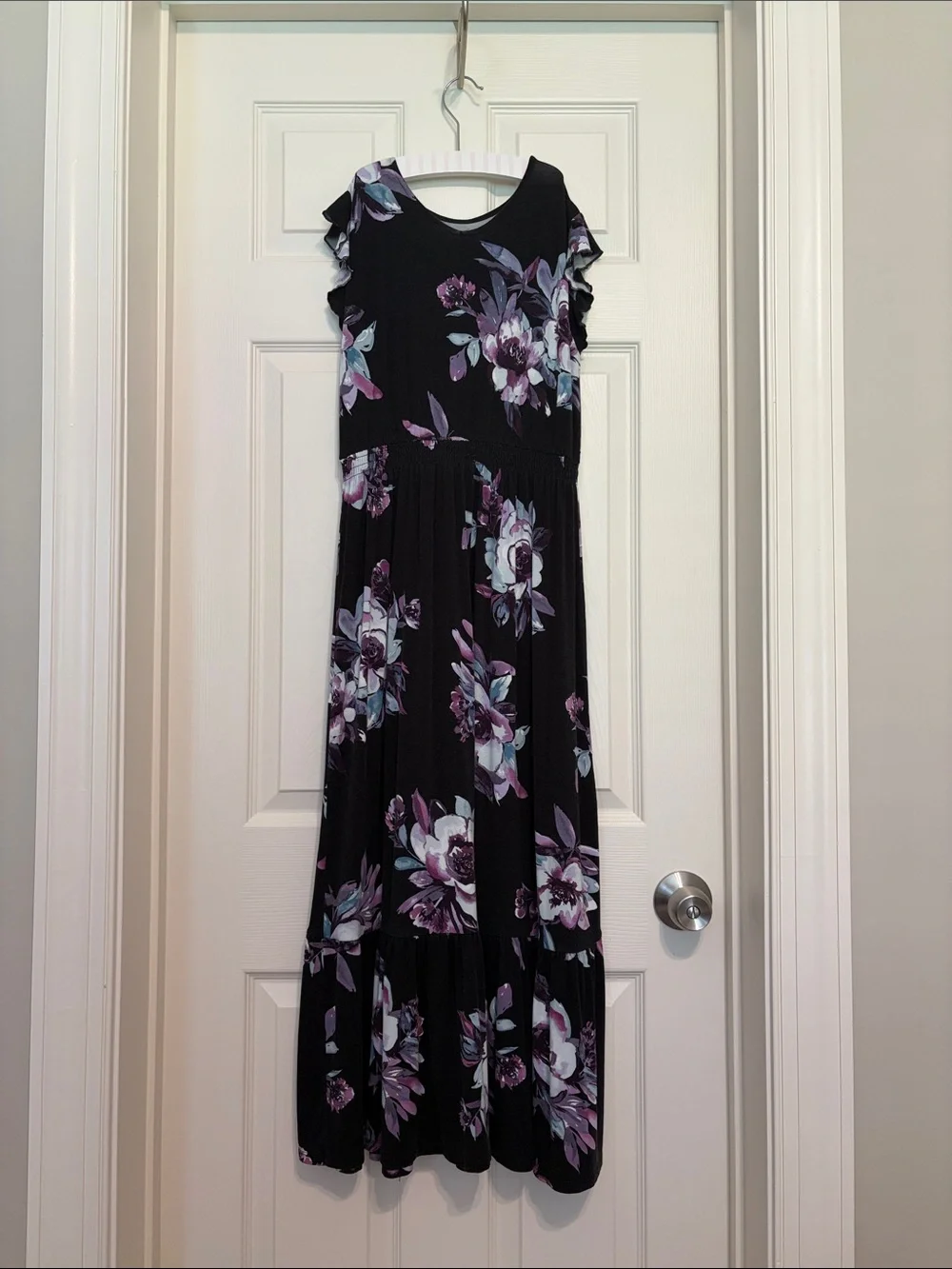 Bixby Nomad Black floral maxi dress - Size L (12-14)